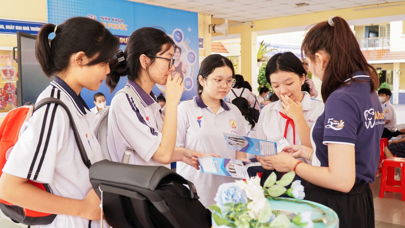 Thăm khám lần 2 tại THCS Nhựt Tảo - 5