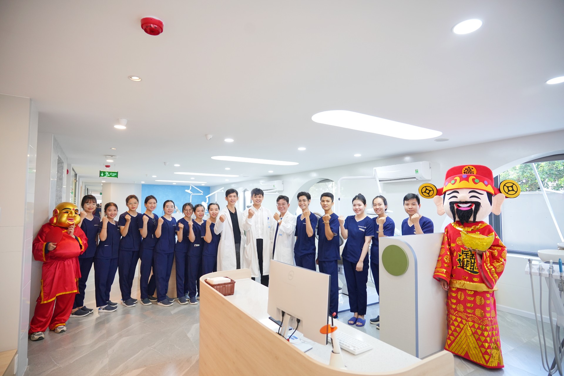 Nha khoa An Phước - Cơ sở 2 chính thức đi vào hoạt động Đội ngũ bác sĩ, phụ tá tay nghề cao tại Nha khoa An Phước - Cơ sở 2