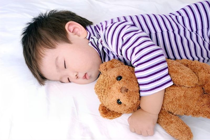 Trẻ ngủ nghiến răng