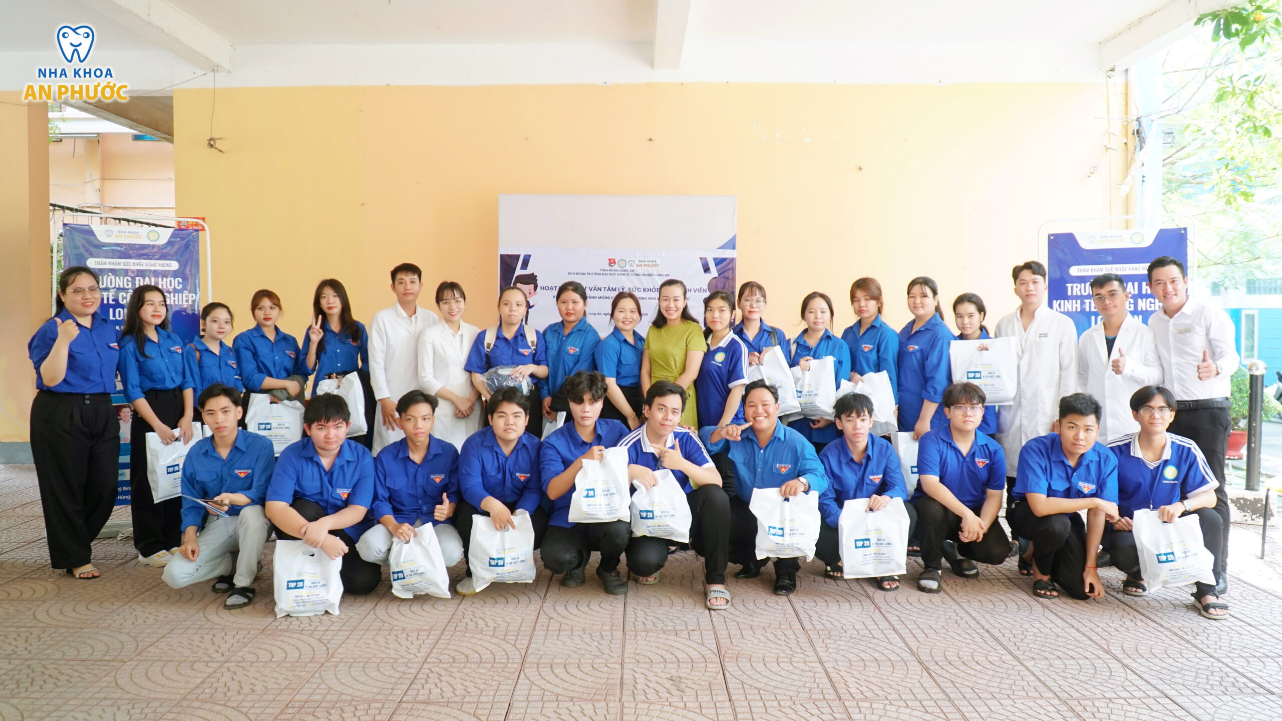 Say Hi Trường Đại Học Kinh Tế Công Nghiệp Long An Nha khoa An Phước thăm khám tại Trường Đại Học Kinh Tế Công Nghiệp Long An