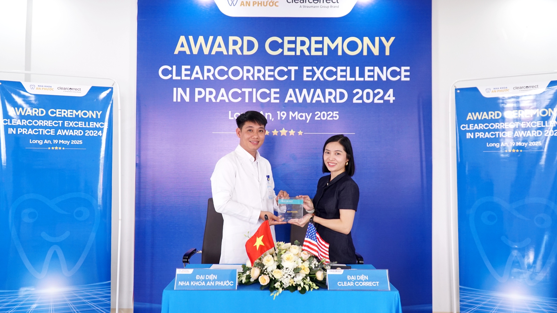 Nha khoa An Phước cơ sở 2 - Trung tâm niềng răng biết trước kết quả, chuyên sâu và hiện đại Nha khoa An Phước được đối tác ClearCorrect trao tặng danh hiệu “ClearCorrect Excellence In Practice Award 2024”